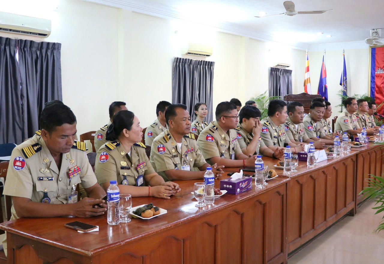 Công an tỉnh An Giang thăm, chúc Tết lực lượng vũ trang tỉnh Kep và Kampot, Vương quốc Campuchia
