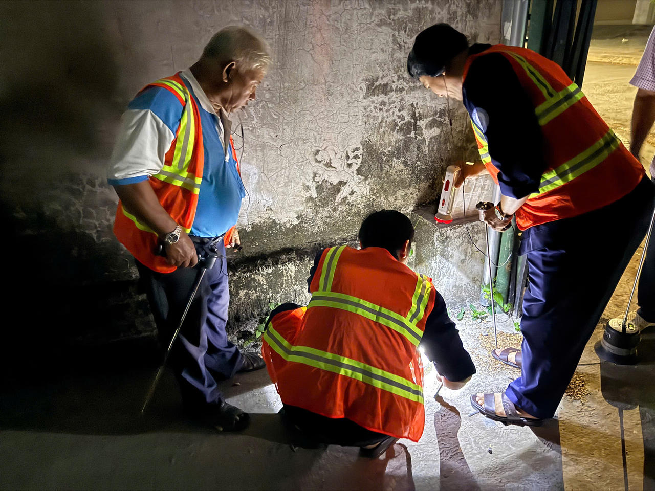 Giảm thất thoát nước: Từ chủ trương đến hành động và chuyển đổi quản trị
- Kỳ 2 - Theo chân đội “săn nước”: Những ca làm việc kéo dài xuyên đêm