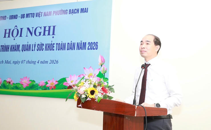 Phó Giám đốc Sở Y tế Nguyễn Đình Hưng phát biểu tại hội nghị.