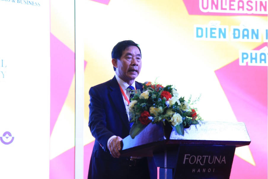 PGS.TS Trịnh Quốc Khánh phát biểu tại Diễn đàn.