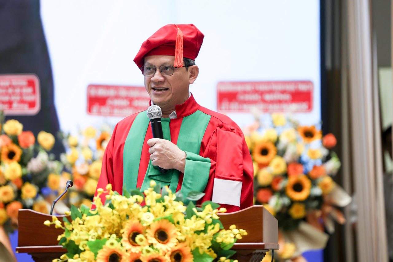 PGS.TS&nbsp;Nguyễn Đăng Thoại, Phó hiệu trưởng phụ trách điều hành trường ĐH Y khoa Phạm Ngọc Thạch mong muốn 945 tân khoa cống hiến cho y học nước nhà (Ảnh: Bùi Yên).