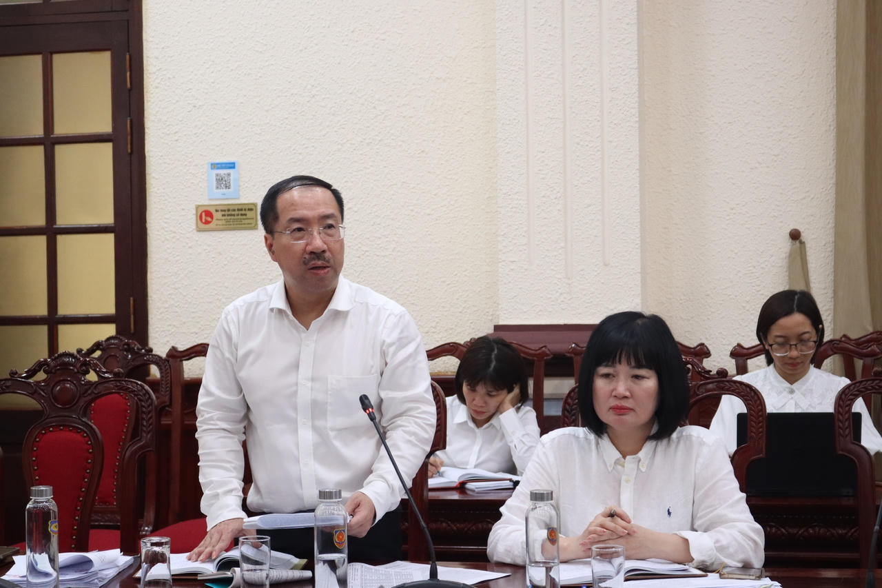 Cục trưởng Cục Phổ biến, giáo dục pháp luật và Trợ giúp pháp lý Cù Thu Anh phát biểu