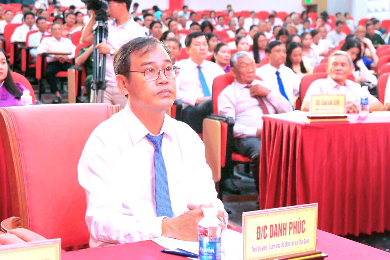 Các đại biểu tham dự (Ảnh: Bùi Trung)