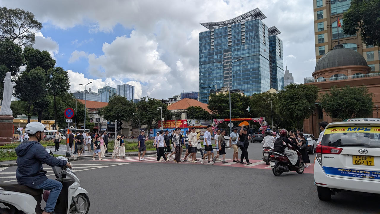 TP Hồ Chí Minh thu hút đông đảo khách du lịch đến tham quan, nghỉ dưỡng. 