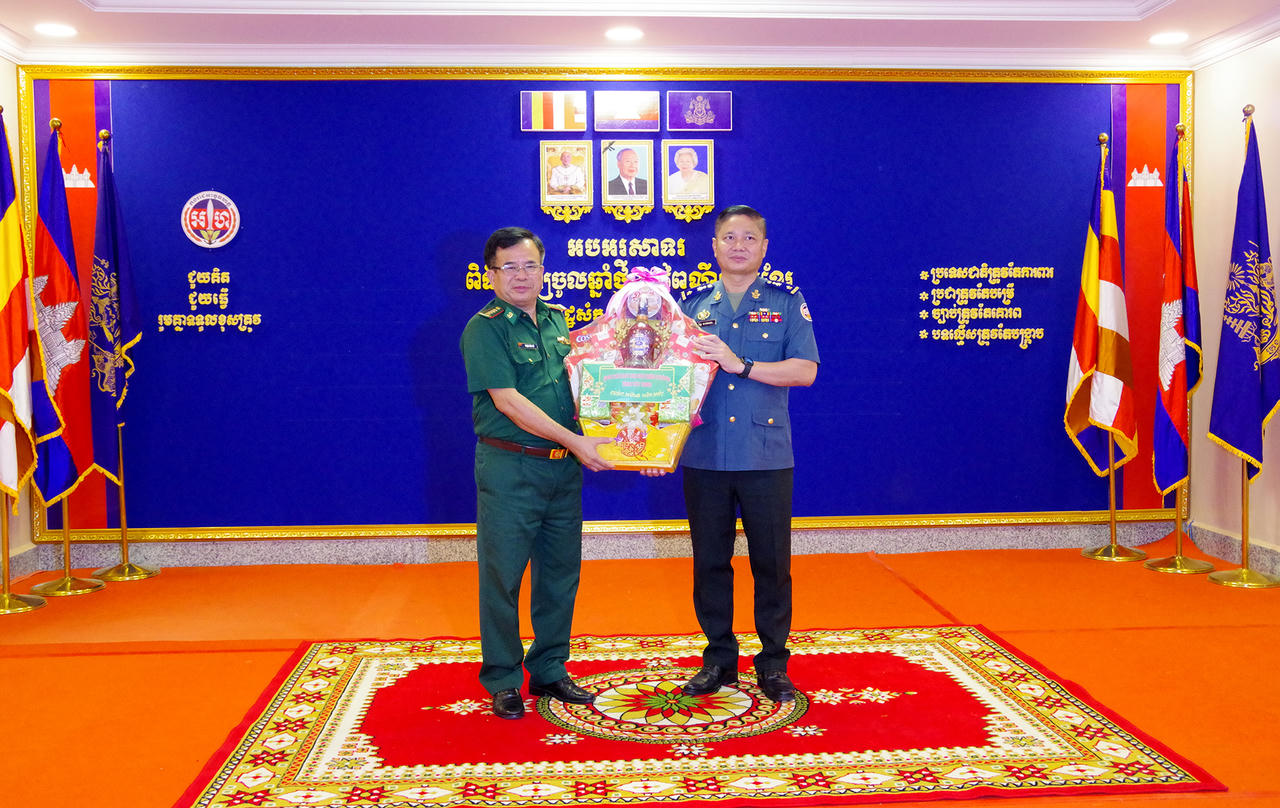 BĐBP Tây Ninh thăm, chúc Tết lực lượng bảo vệ biên giới tỉnh Tboung Khmum, Vương quốc Campuchia