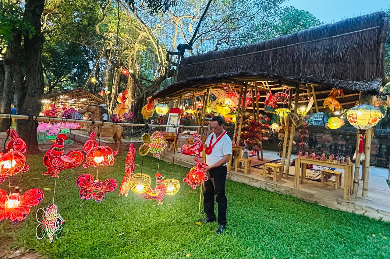  “Vườn Ánh sáng” "kể" những câu chuyện văn hóa, bản sắc vùng miền