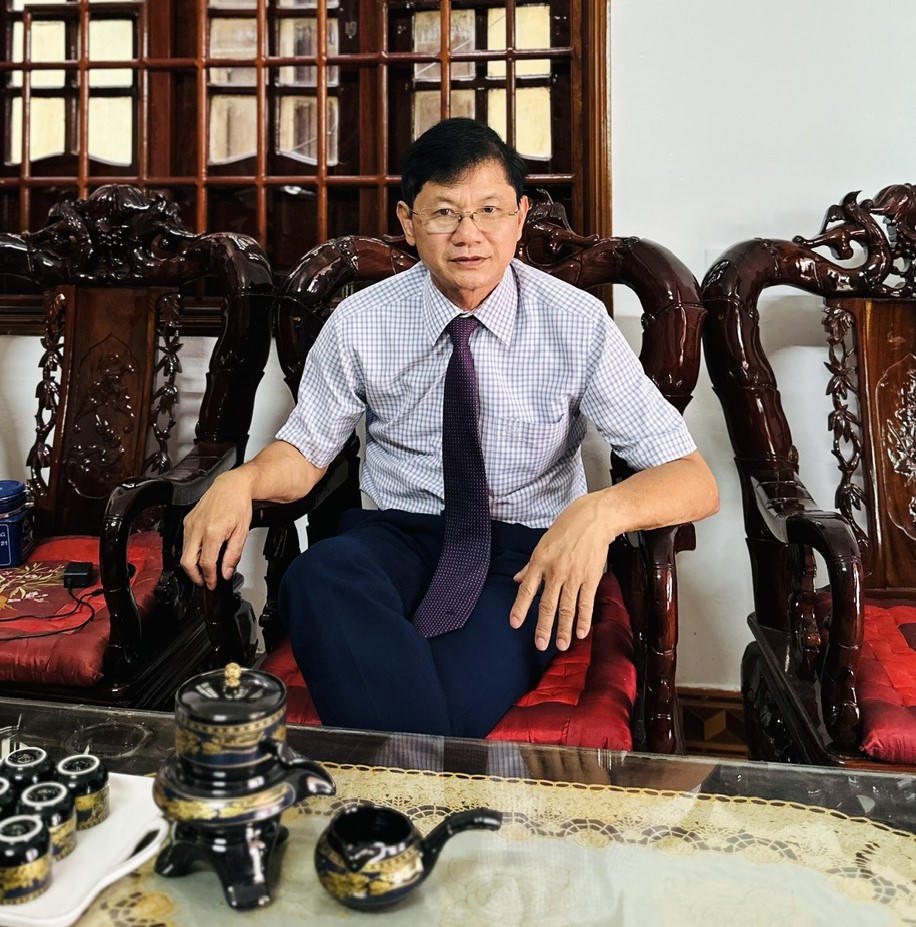 Thầy Trần Văn Đồng, nguyên Hiệu trưởng Trường THPT Minh Hóa (giai đoạn 2013-2018) nhấn mạnh truyền thống đoàn kết và khát vọng vươn lên của nhà trường.