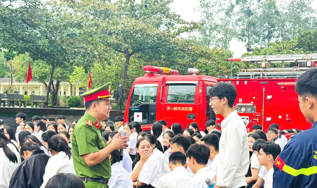 Một mái trường, nhiều thế hệ - chung một khát vọng vươn lên