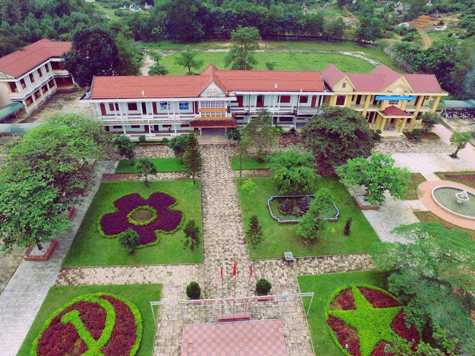 Từ gian khó vươn lên, Trường THPT Minh Hóa hôm nay có cơ sở vật chất khang trang, đáp ứng yêu cầu giáo dục trong giai đoạn mới.