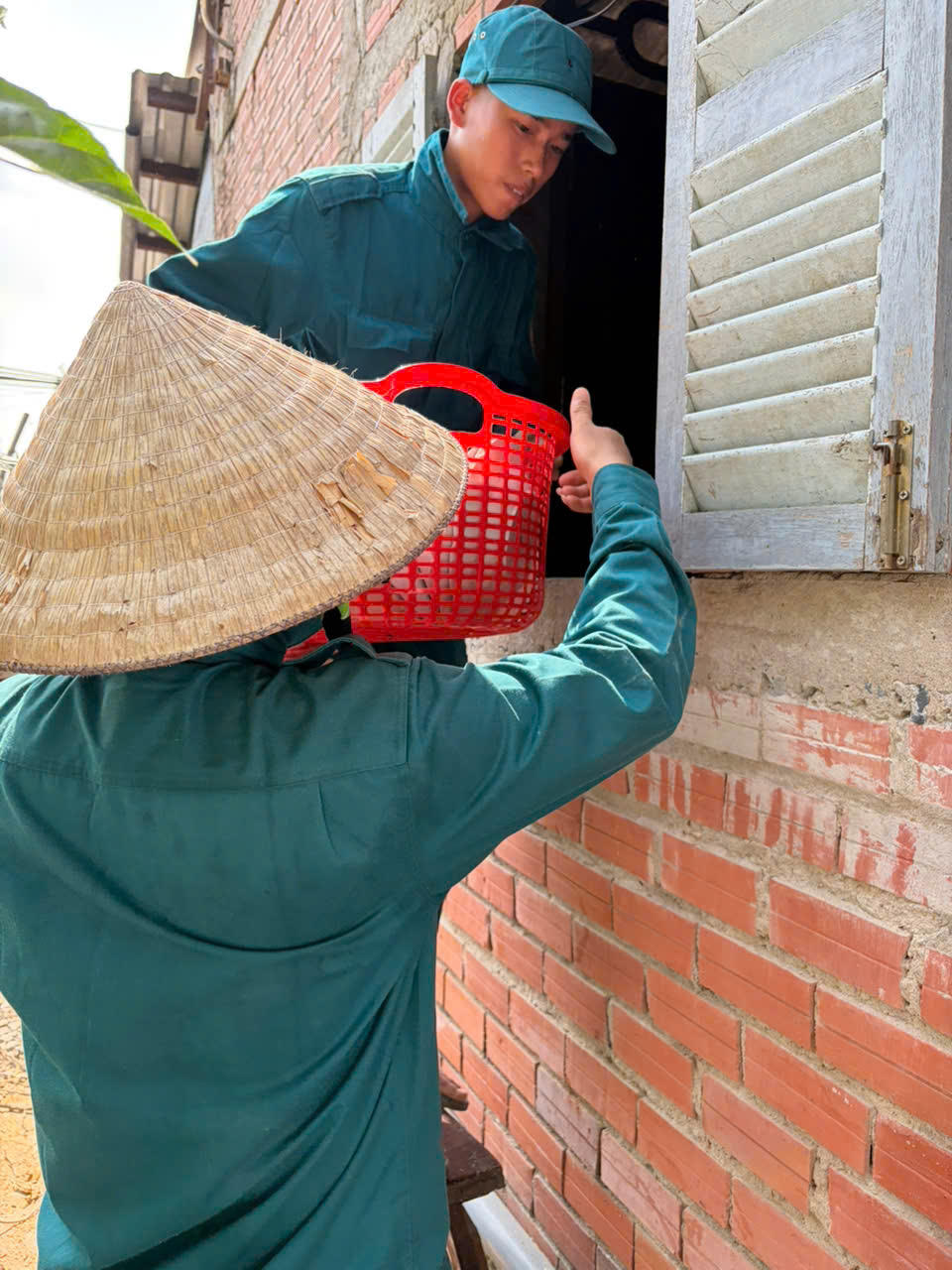 Đồng Tháp: Sạt lở nghiêm trọng trên tuyến Đông sông Phú An, nhiều hộ dân bị đe dọa