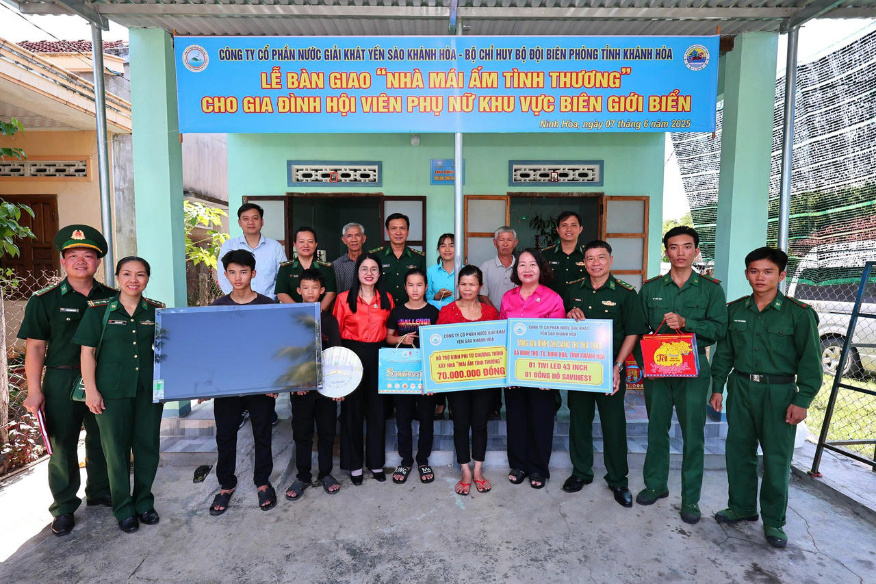 Sanvinest Khánh Hòa trao tặng nhà tình nghĩa tại Ninh Hòa.