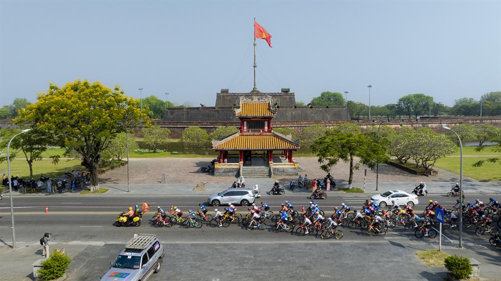 Sôi động chặng đua “Dã Viên - Phú Xuân” tại TP Huế