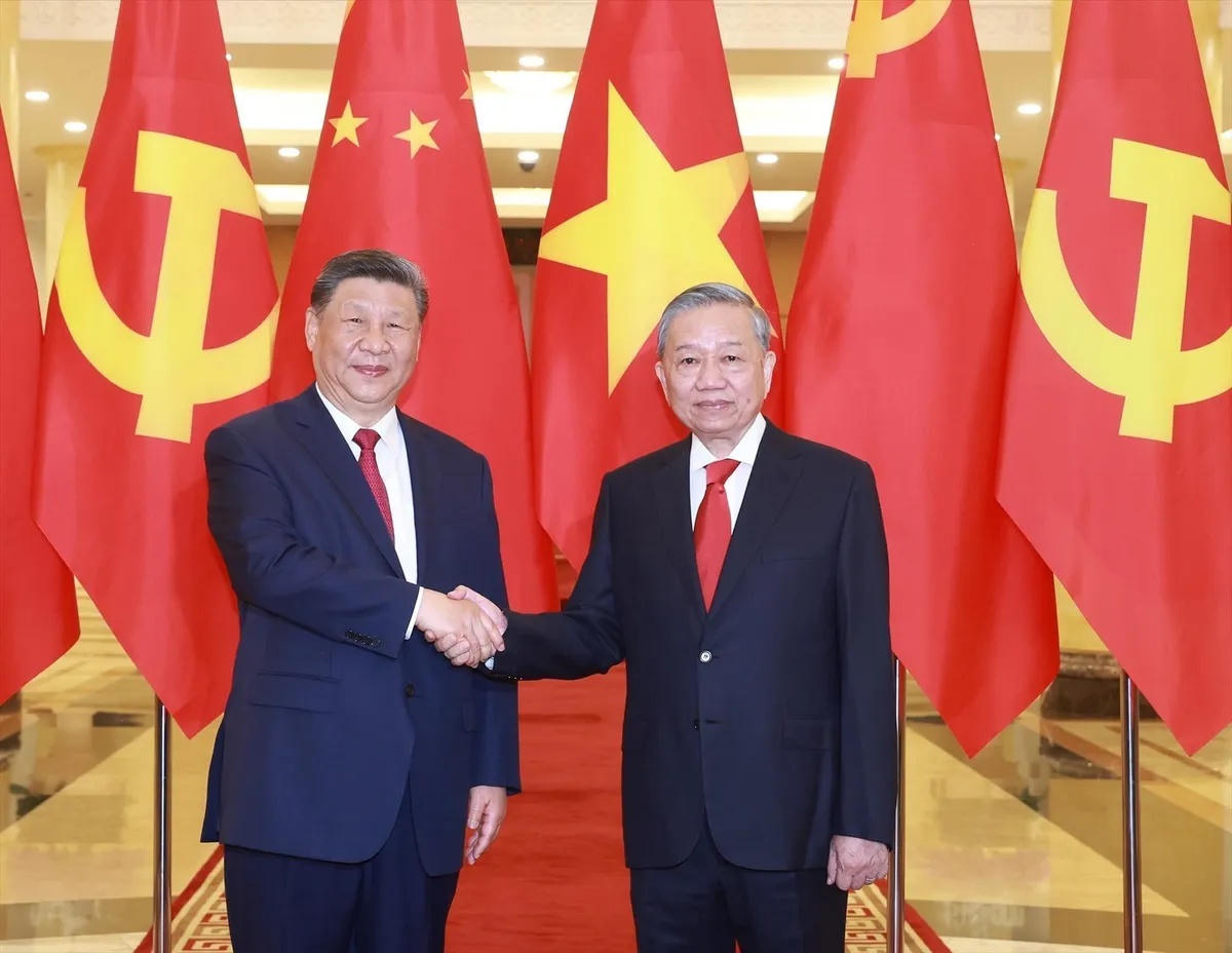 PHÁT HUY TRUYỀN THỐNG HỮU NGHỊ VIỆT NAM - TRUNG QUỐC, NÂNG TẦM KẾT NỐI CHIẾN LƯỢC TRONG GIAI ĐOẠN PHÁT TRIỂN MỚI
