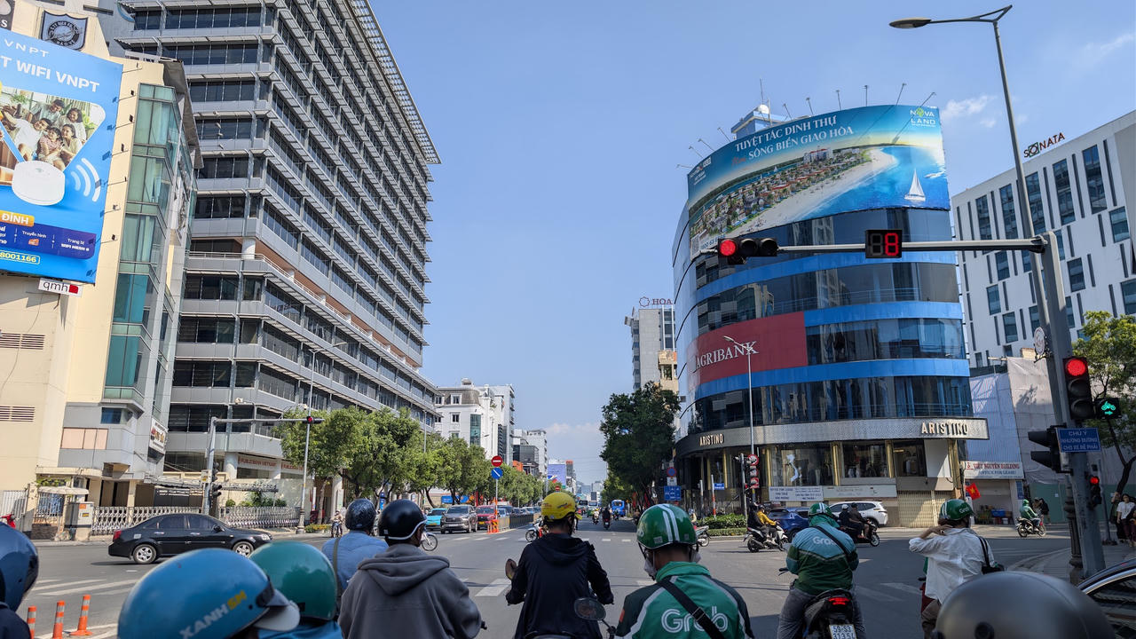 Khi cơ chế vận hành trơn tru và ít rào cản hơn, Thành phố sẽ tiết kiệm được những nguồn lực xã hội khổng lồ vốn bị lãng phí cho các chu trình đề xuất và chờ đợi phê duyệt. 