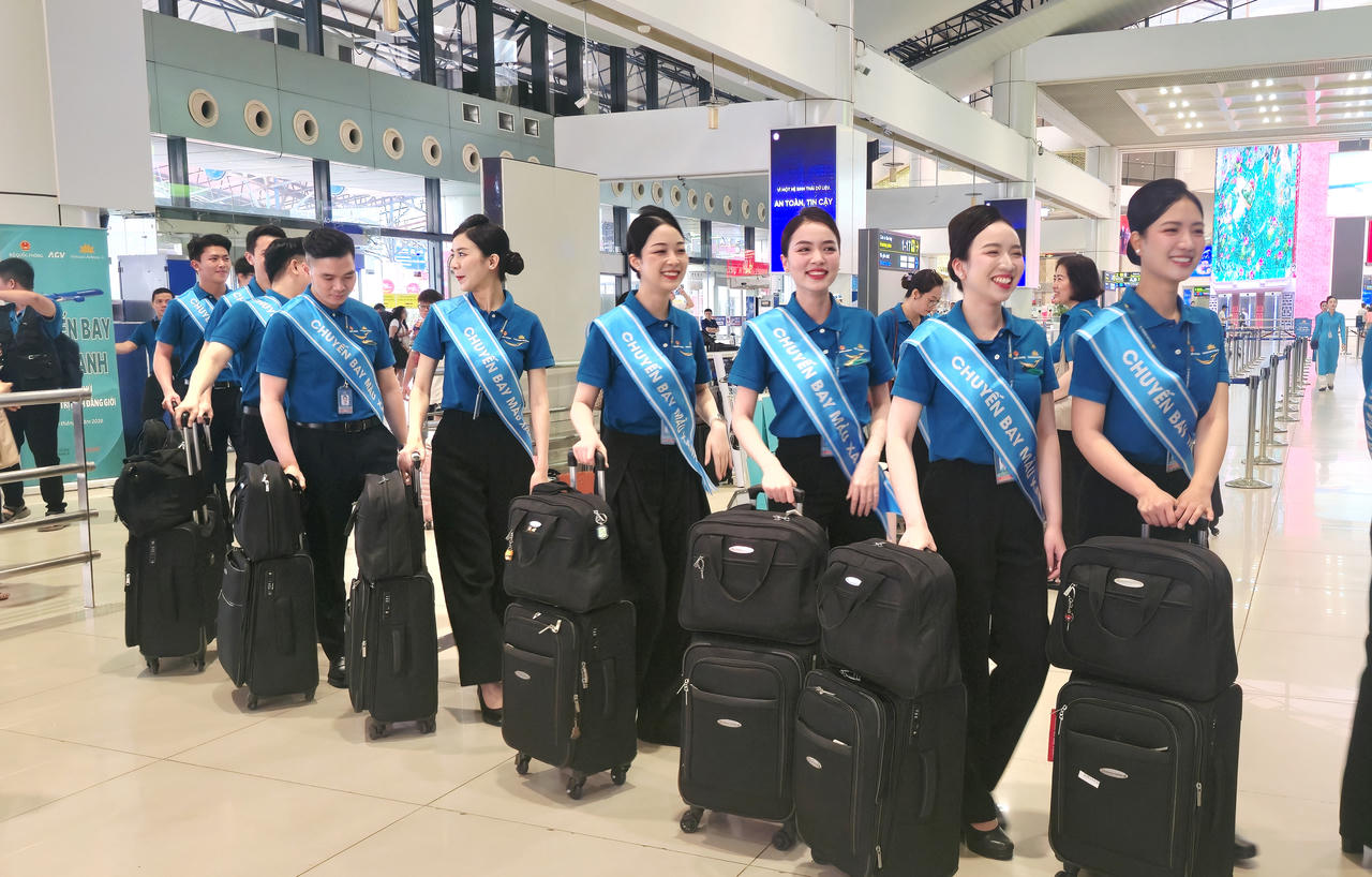 Tri ân quá khứ, lan tỏa giá trị bình đẳng giới qua "Chuyến bay màu xanh"