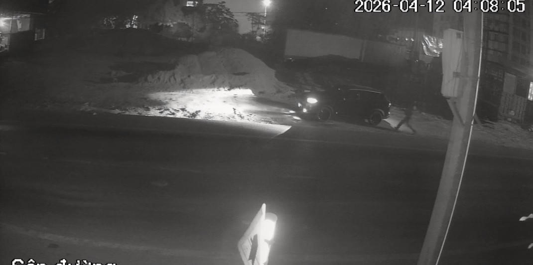 Camera phát hiện đối tượng khả nghi trộm cắp tại các xe container. (Ảnh: Công an xã Đồng Đăng).