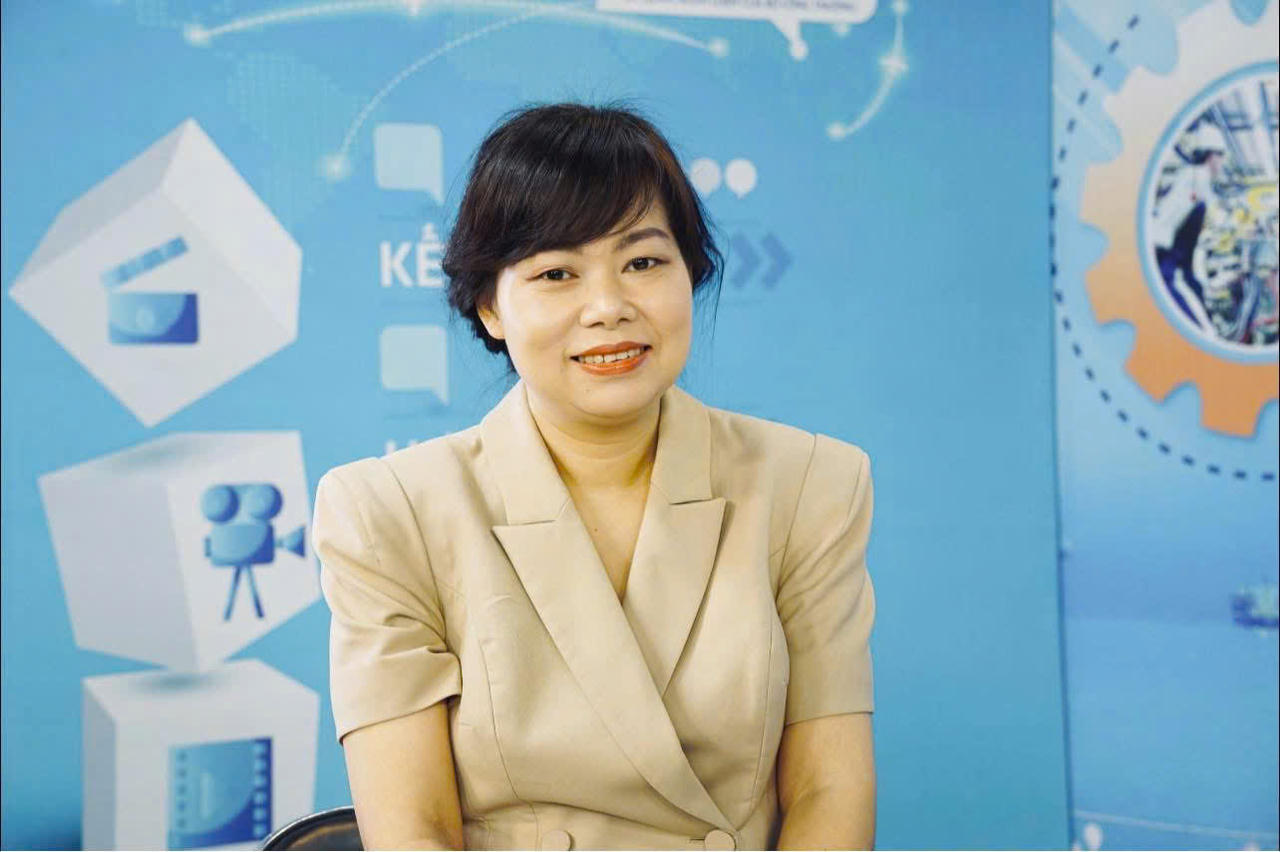Bà Trần Thị Thu Trang - Chủ tịch HĐQT kiêm Tổng Giám đốc Công ty Điện tử Hanel PT.