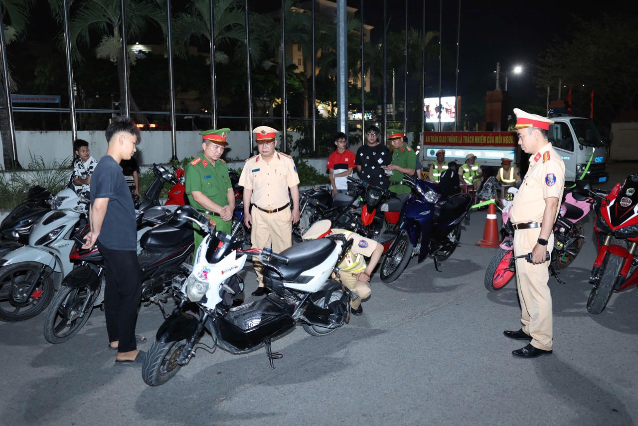 Ninh Bình: Tăng cường tuần tra đêm, quyết dẹp tình trạng thanh thiếu niên tụ tập đua xe