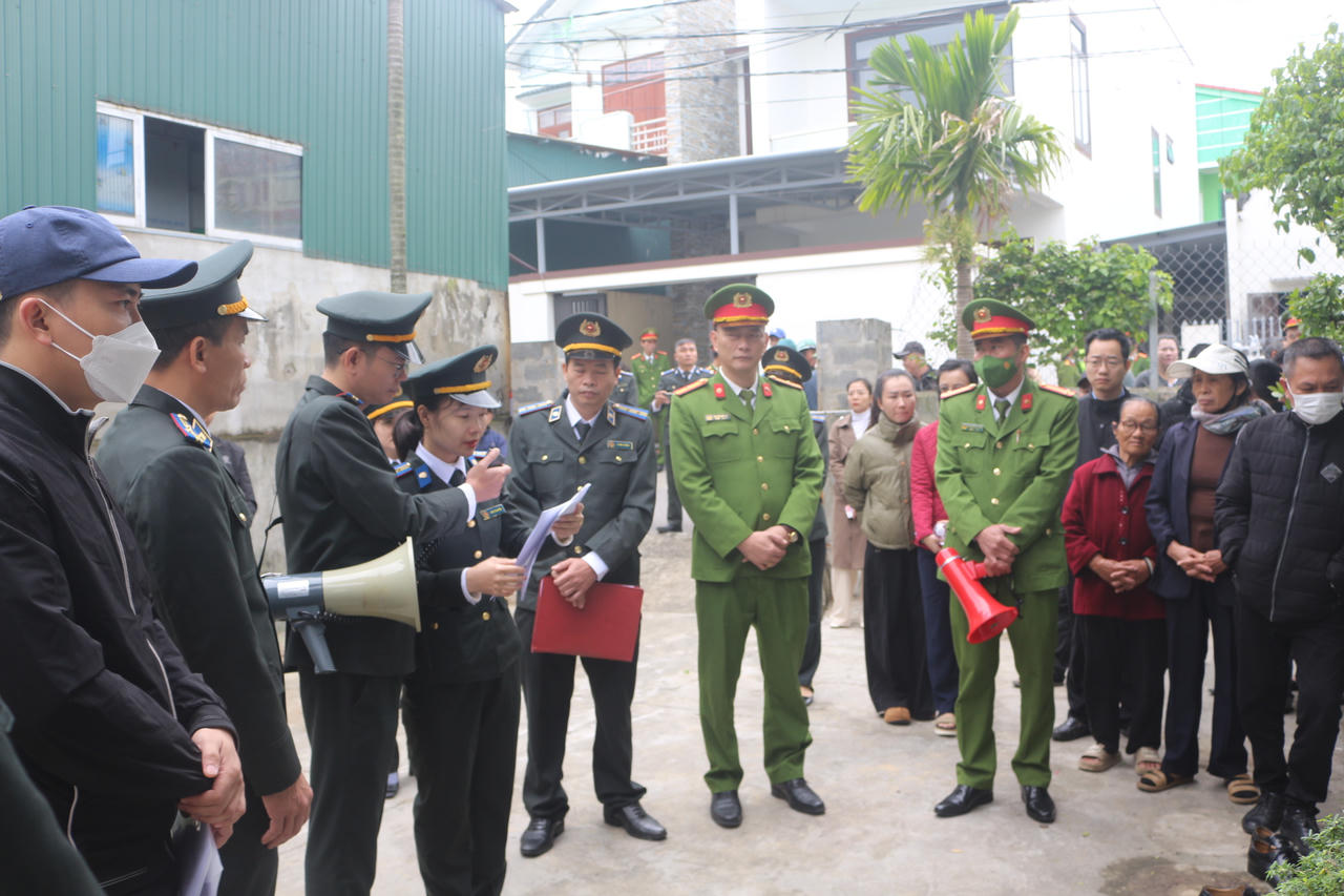 Một vụ án tồn đọng, kéo dài được cưỡng chế thi hành án thành công tại phường Đồng Hới.