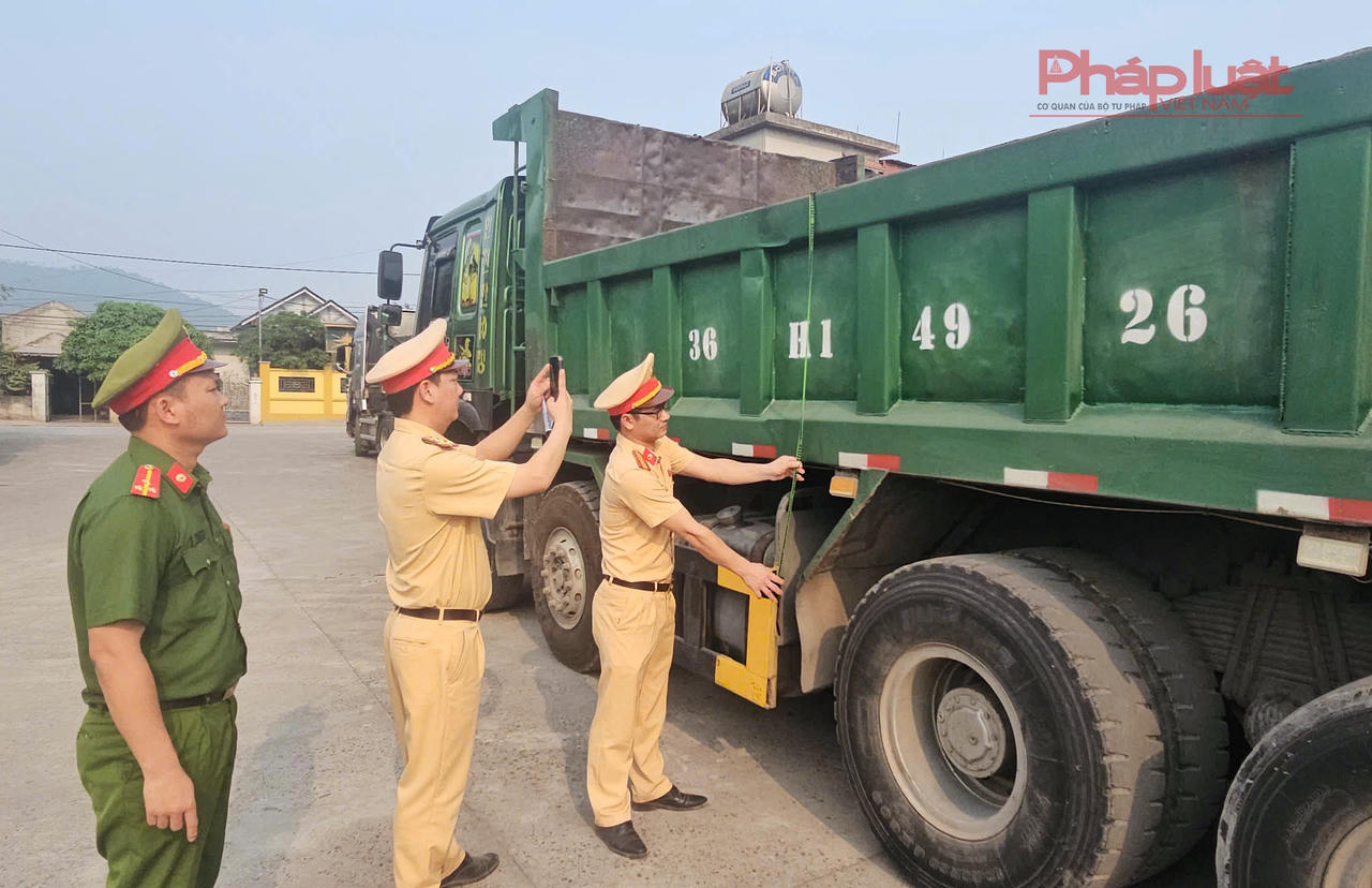 Sau 10 ngày ra quân, lực lượng Công an Thanh Hóa đã kiểm tra, rà soát gần 1.000 phương tiện trên 15 tấn.