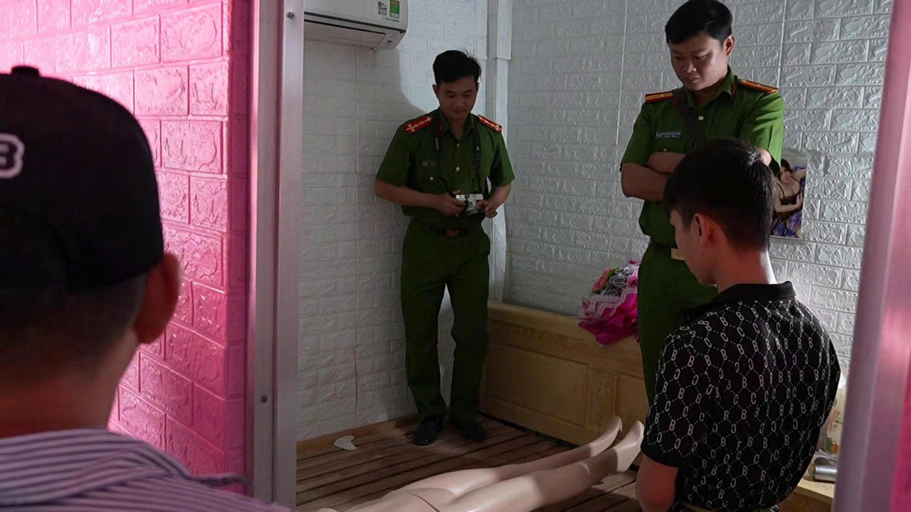 Dựng lại hiện trường vụ án