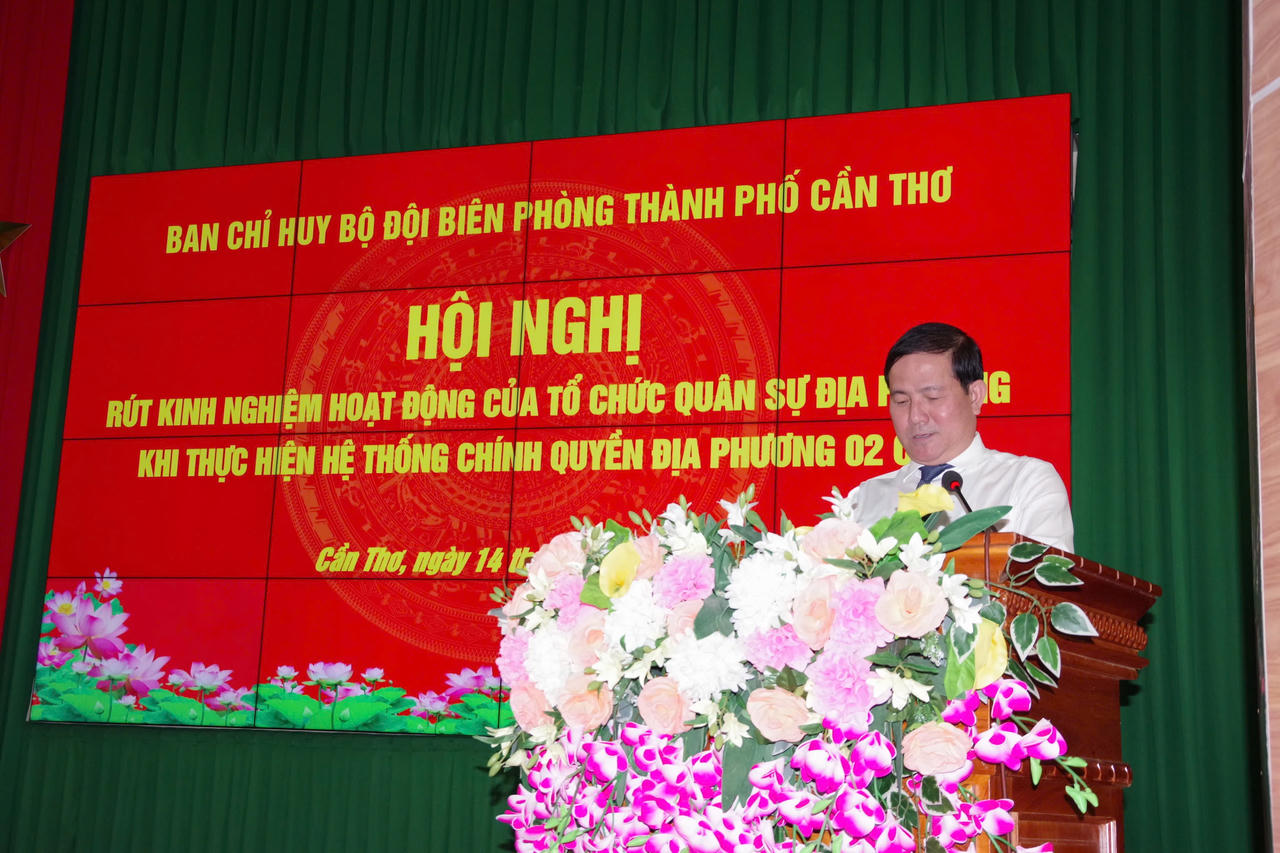 Ông Trần Văn Huyến - Phó Bí thư Thành ủy thành phố Cần Thơ phát biểu tại Hội nghị