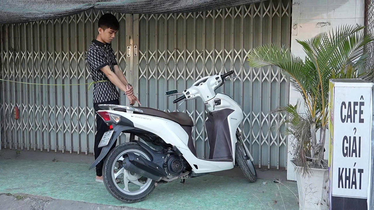 Theo hồ sơ, Linh đã chở Thắng đến quán của M&nbsp;