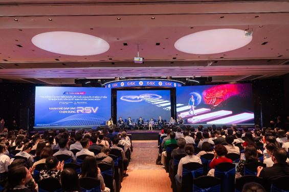 Tầm quan trọng của việc dự phòng chủ động bệnh truyền nhiễm ở người lớn tuổi được các chuyên gia y tế đưa vào thảo luận.