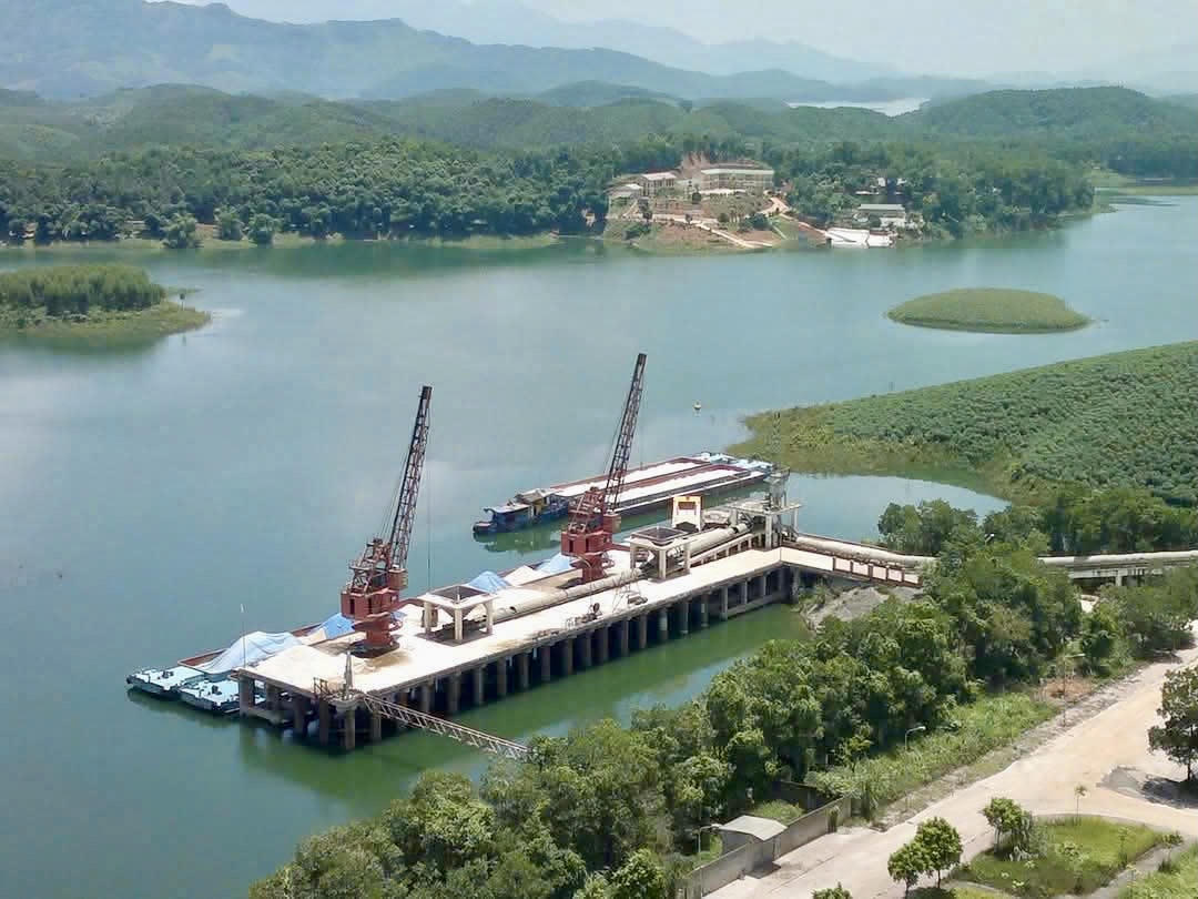 Công ty cổ phần xi măng Yên Bình sản xuất kinh doanh đi kèm với công tác bảo vệ môi trường (Ảnh: Lê Hanh)