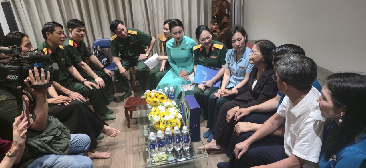 Nghĩa tình trong những ngày tháng Tư lịch sử