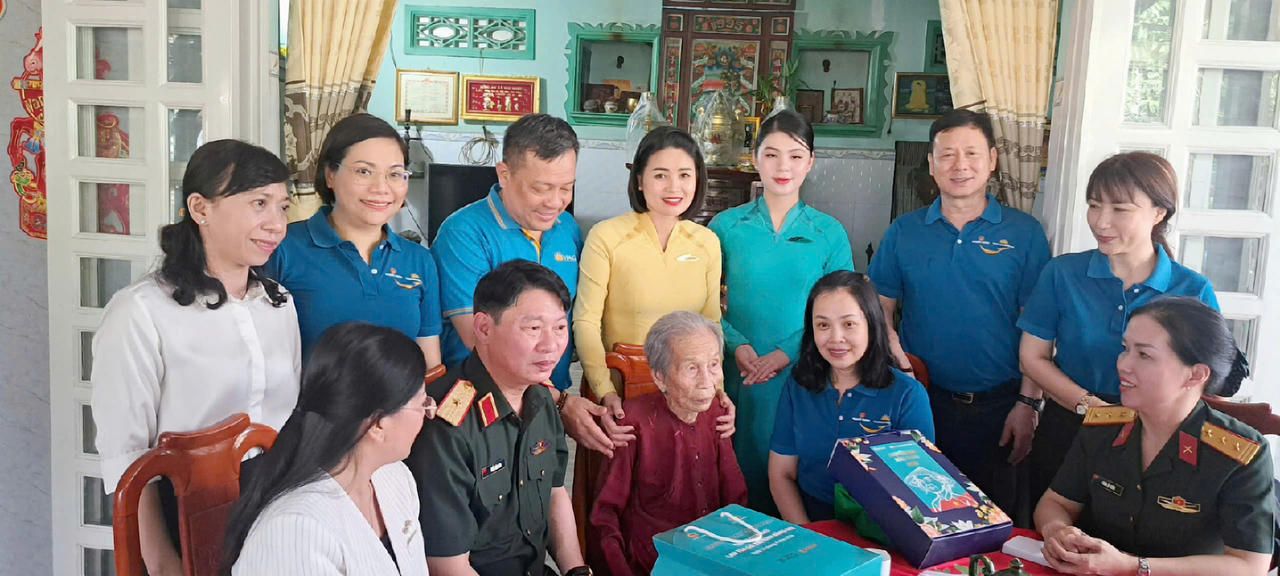 Nghĩa tình trong những ngày tháng Tư lịch sử