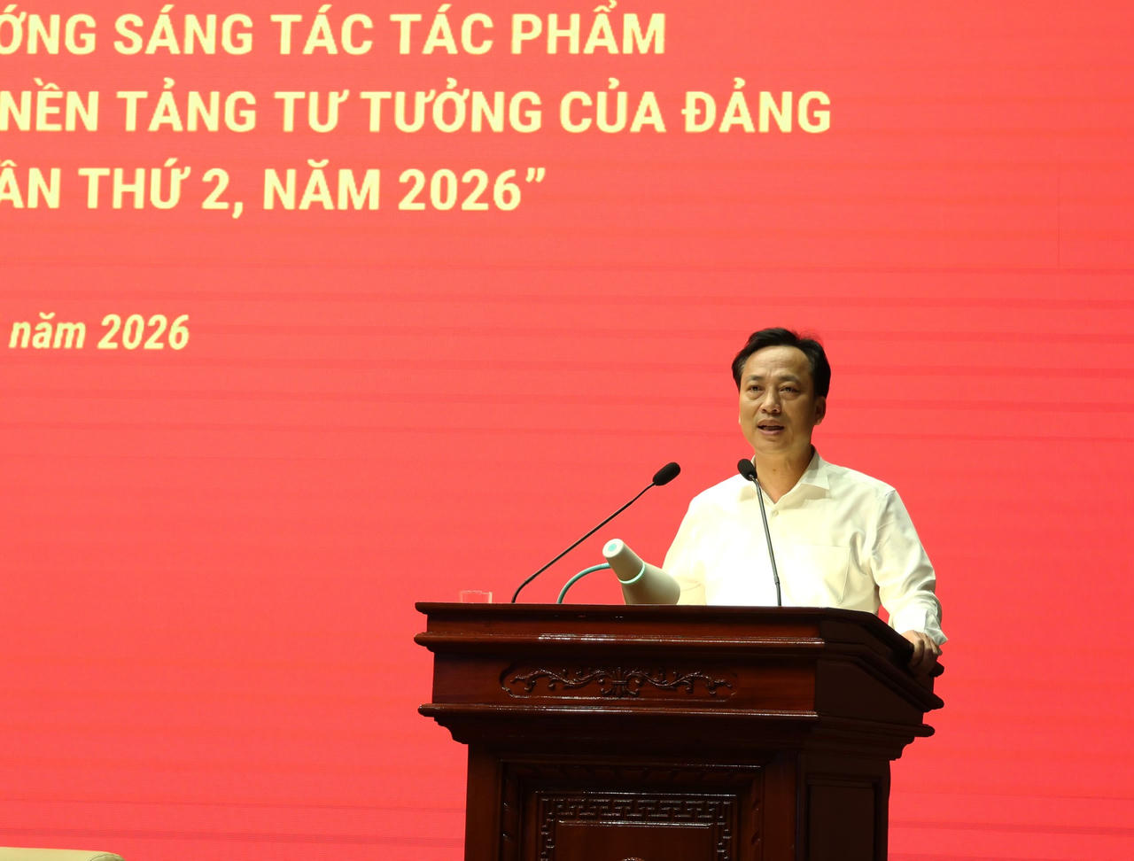 Ông Lại Xuân Lâm, Phó Bí thư Đảng ủy Chính phủ phát biểu chỉ đạo tại Hội nghị. Ảnh: VGP