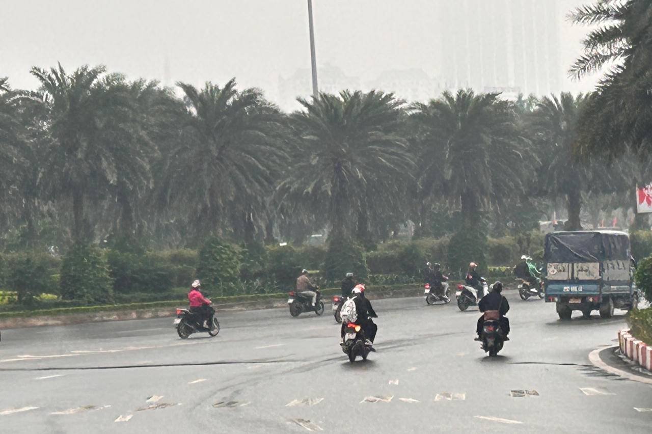 Thời tiết ngày 16/4: Không khí lạnh về, Bắc Bộ mưa dông