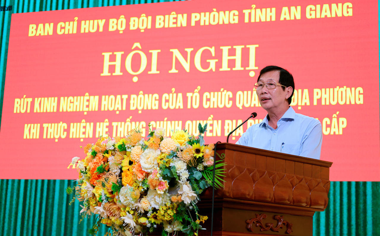 Phó Chủ tich Ủy ban nhân dân tỉnh An Giang Lê Văn Phước phát biểu chỉ đạo tại hội nghị. Ảnh: Tuấn Kiệt