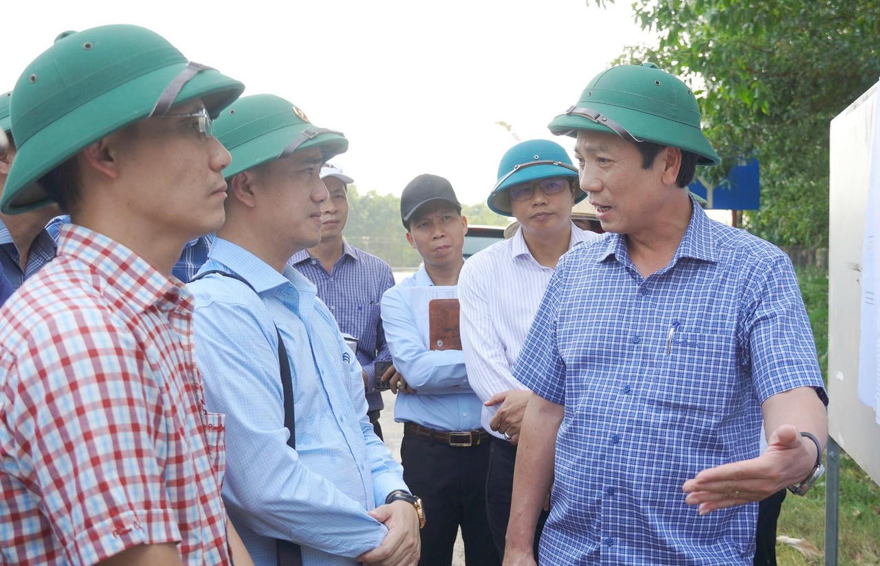 Quảng Trị: Quyết liệt tháo gỡ vướng mắc, tăng tốc thi công Quốc lộ 15D