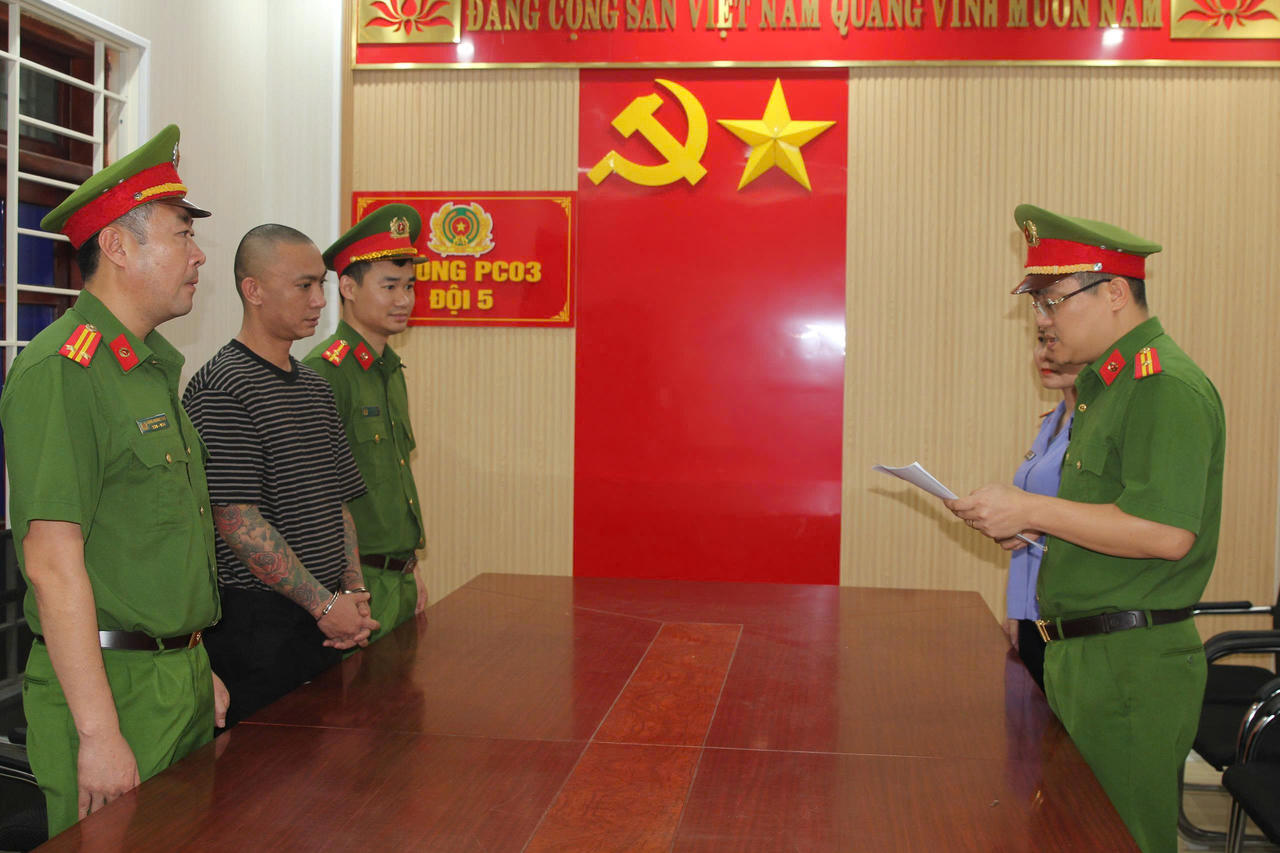 Quảng cáo phản cảm, đối tượng bán thuốc giả bị khởi tố