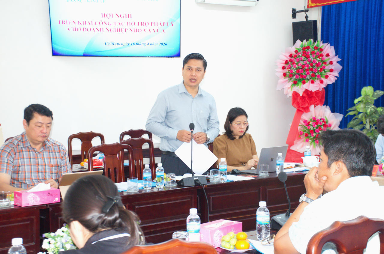 Ông Trần Minh Sơn – Giám đốc Trung tâm Hỗ trợ pháp lý cho doanh nghiệp nhỏ và vừa (Cục Pháp luật dân sự - kinh tế - Bộ Tư pháp) chia sẻ kinh nghiệm hỗ trợ doanh nghiệp.