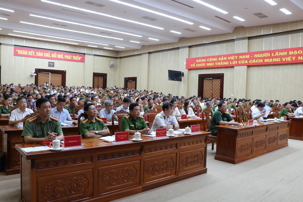 Quang cảnh hội nghị.