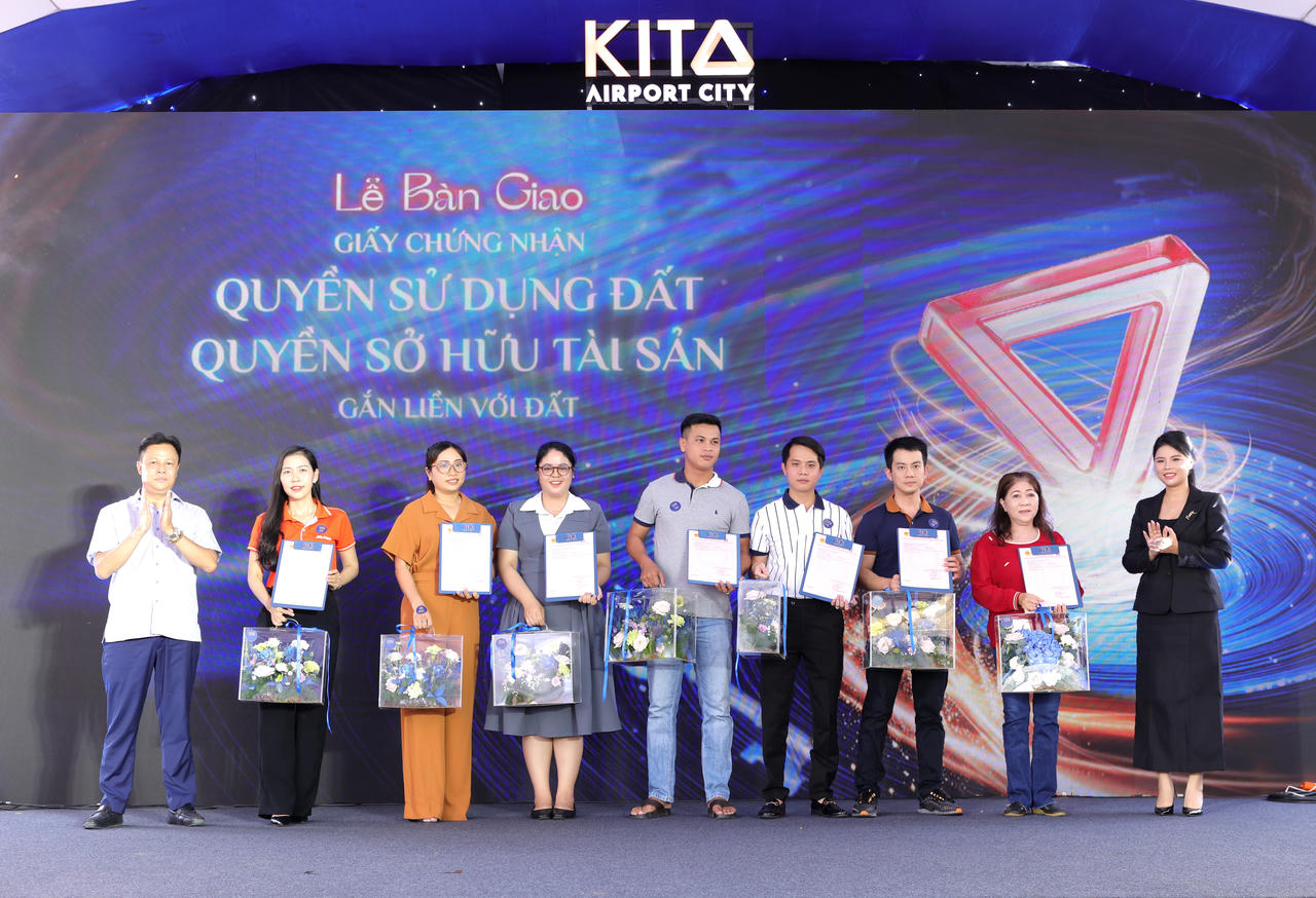 KITA Group trao giấy chứng nhận quyền sử dụng đất, quyền sở hữu tài sản gắn liền với đất (sổ hồng) cho khách hàng Khu đô thị sân bay KITA Airport City