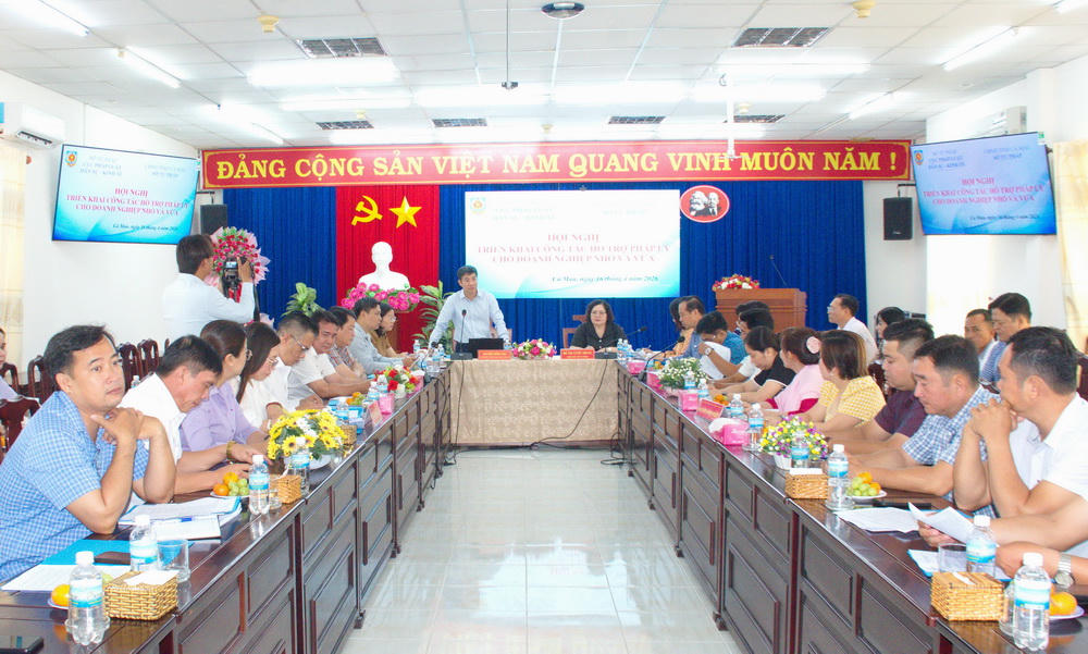 Bộ Tư pháp tăng cường hỗ trợ pháp lý cho doanh nghiệp nhỏ và vừa tại Cà Mau