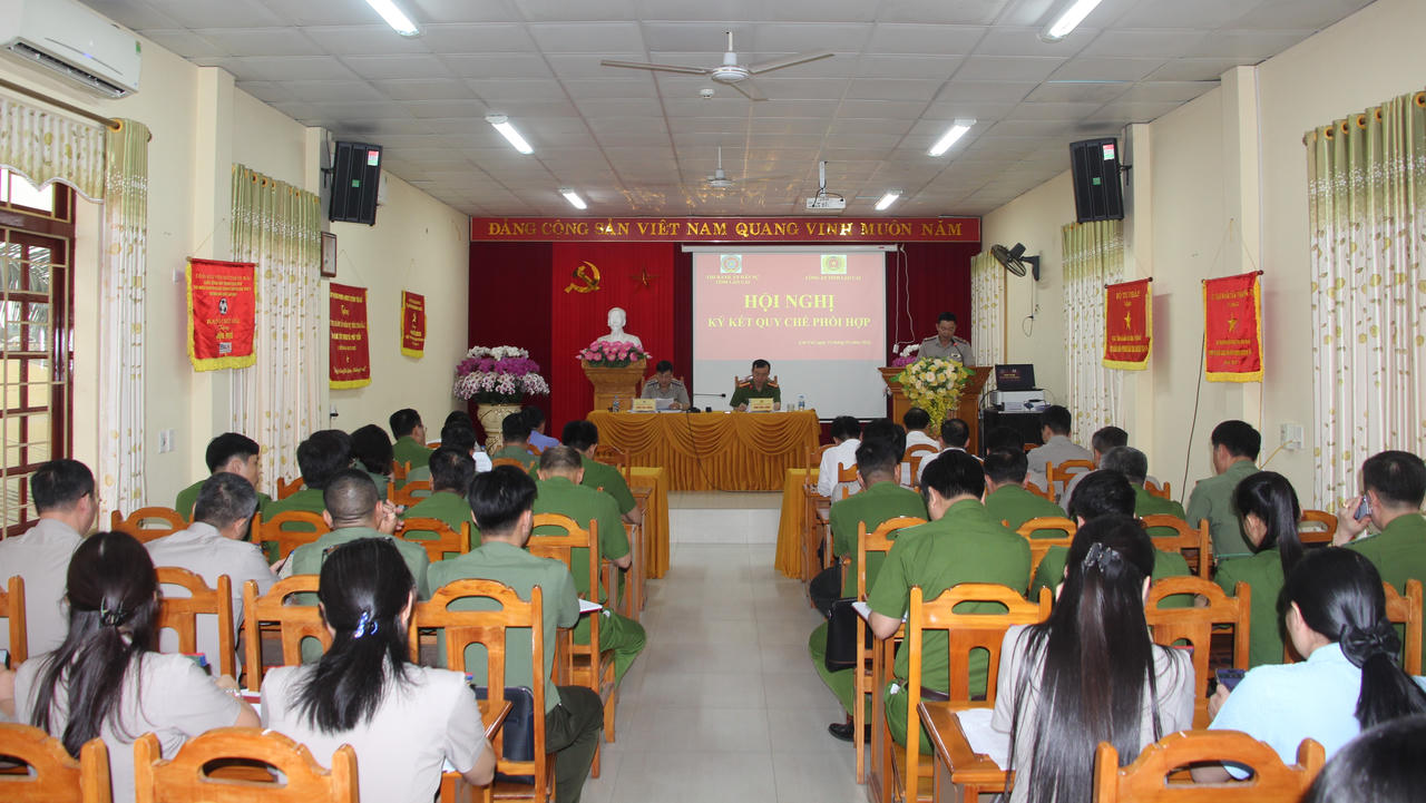 Toàn cảnh hội nghị ký kết quy chế phối hợp. Ảnh: Nhật Nguyên.