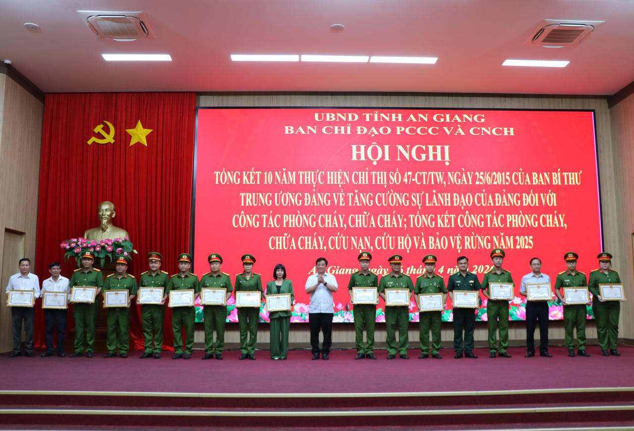 An Giang: Khen thưởng nhiều tập thể, cá nhân thực hiện tốt Chỉ thị 47-CT/TW và công tác PCCC, cứu nạn, cứu hộ