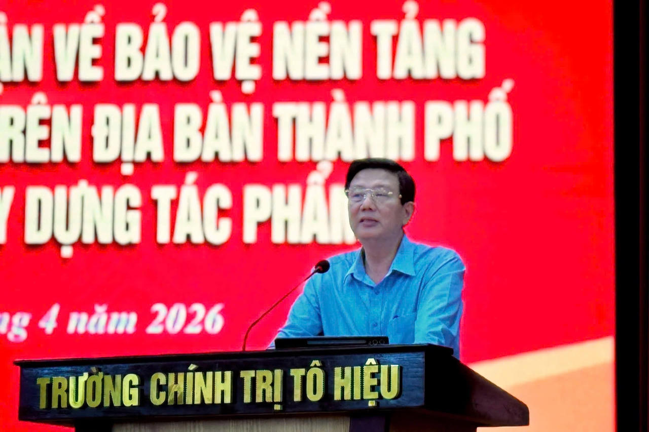 Trưởng Ban Tuyên giáo Thành ủy Hải Phòng Nguyễn Quang Phúc phát biểu tại buổi lễ.