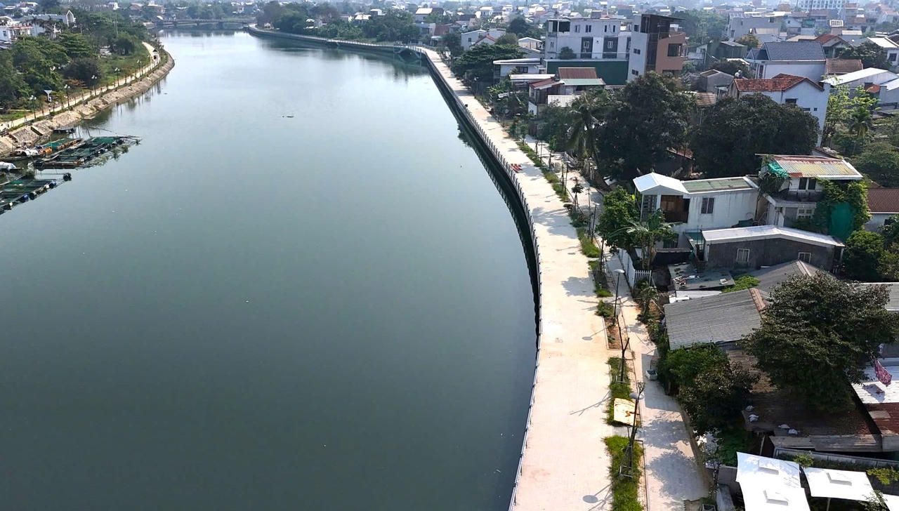 Dự án đường đi bộ ven sông Như Ý (Huế) chưa kết nối toàn tuyến vì vướng mặt bằng một hộ dân