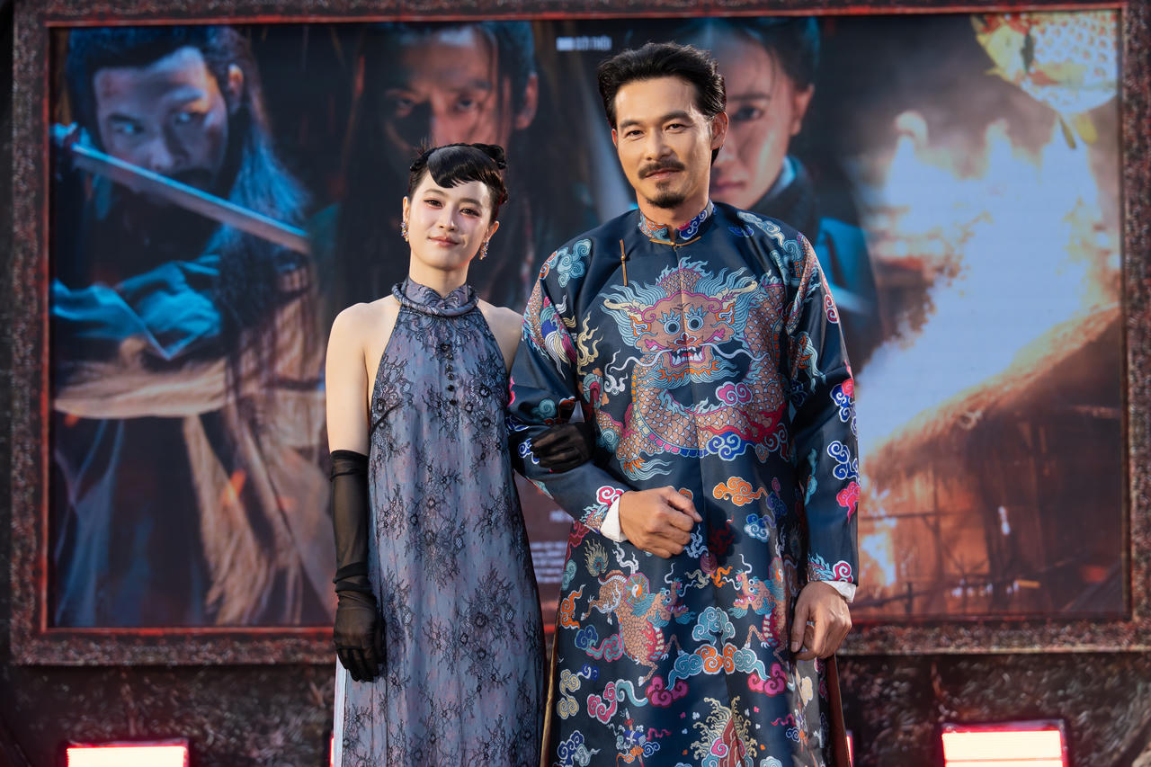 Các diễn viên có trải nghiệm đáng nhớ khi đóng phim huyền sử. Ảnh: NSX