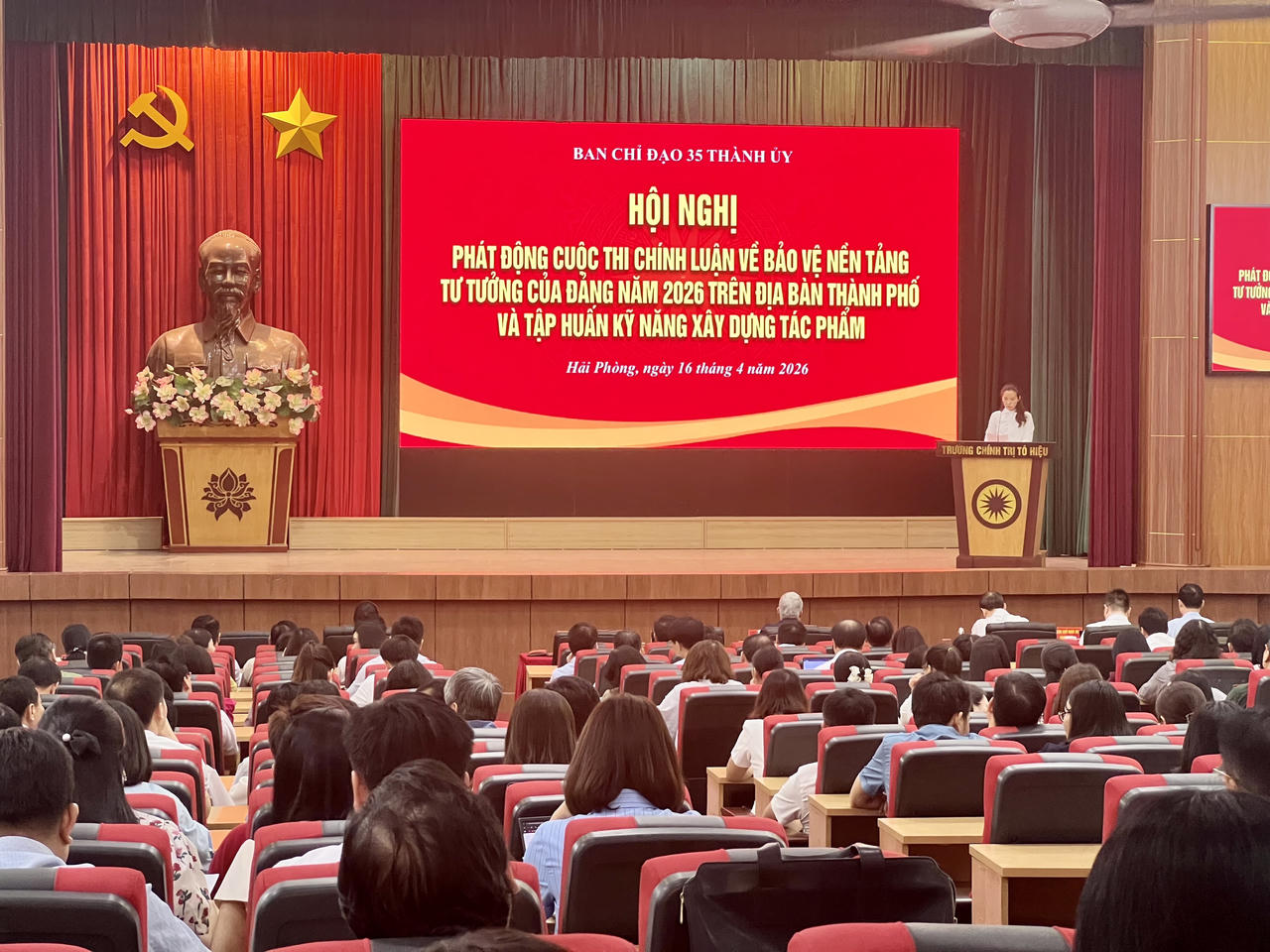 Quang cảnh lễ phát động Cuộc thi chính luận về bảo vệ nền tảng tư tưởng của Đảng năm 2026 tại Hải Phòng.