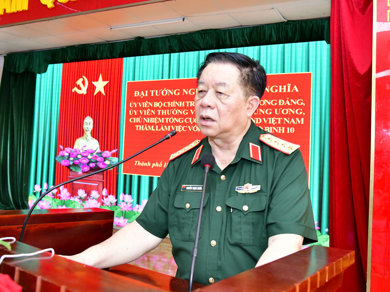 Đại tướng Nguyễn Trọng Nghĩa phát biểu tại Trung đoàn 10.