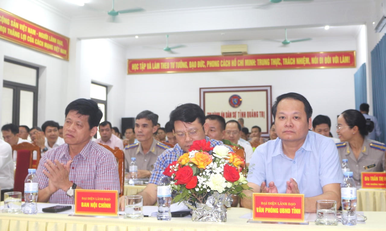 Đại biểu dự hội nghị.