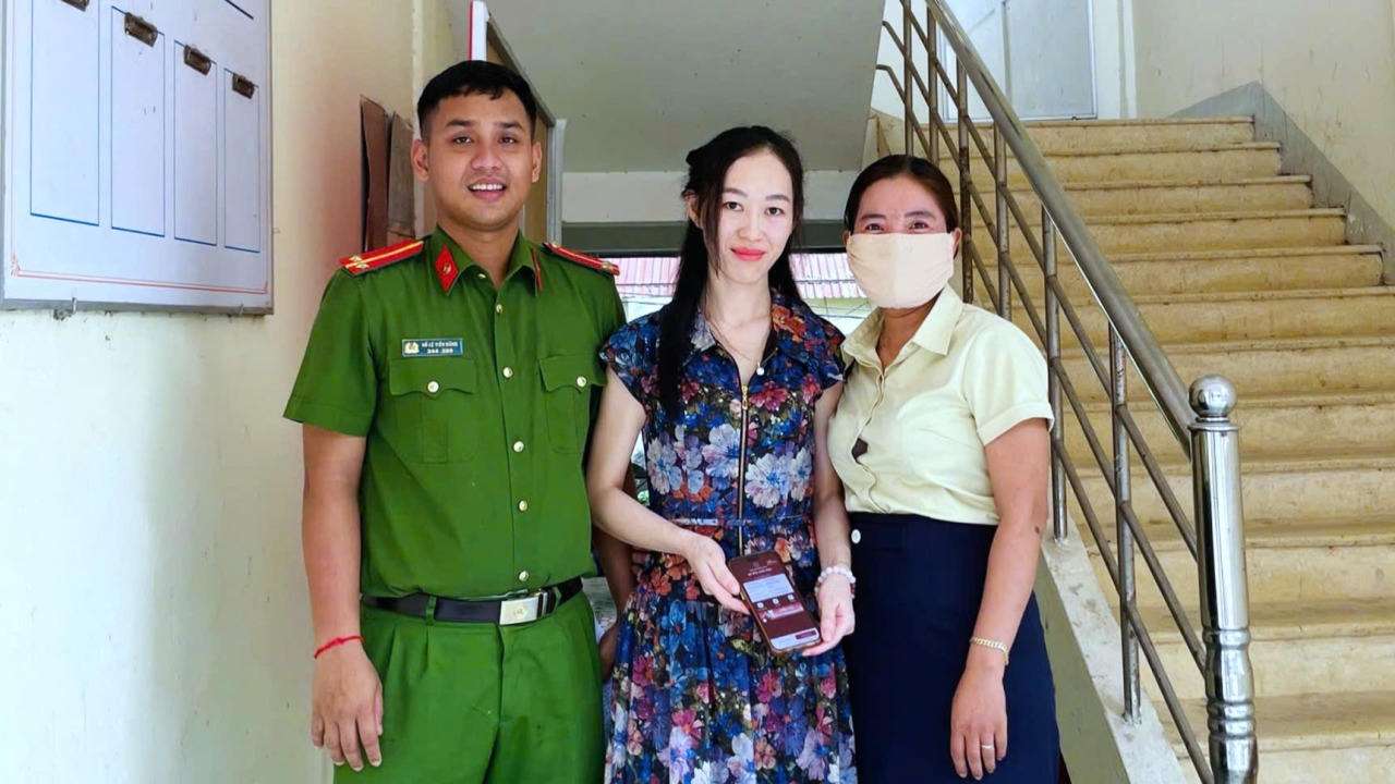 Quảng Trị: Công an xã hỗ trợ nhận lại 90 triệu đồng chuyển khoản nhầm