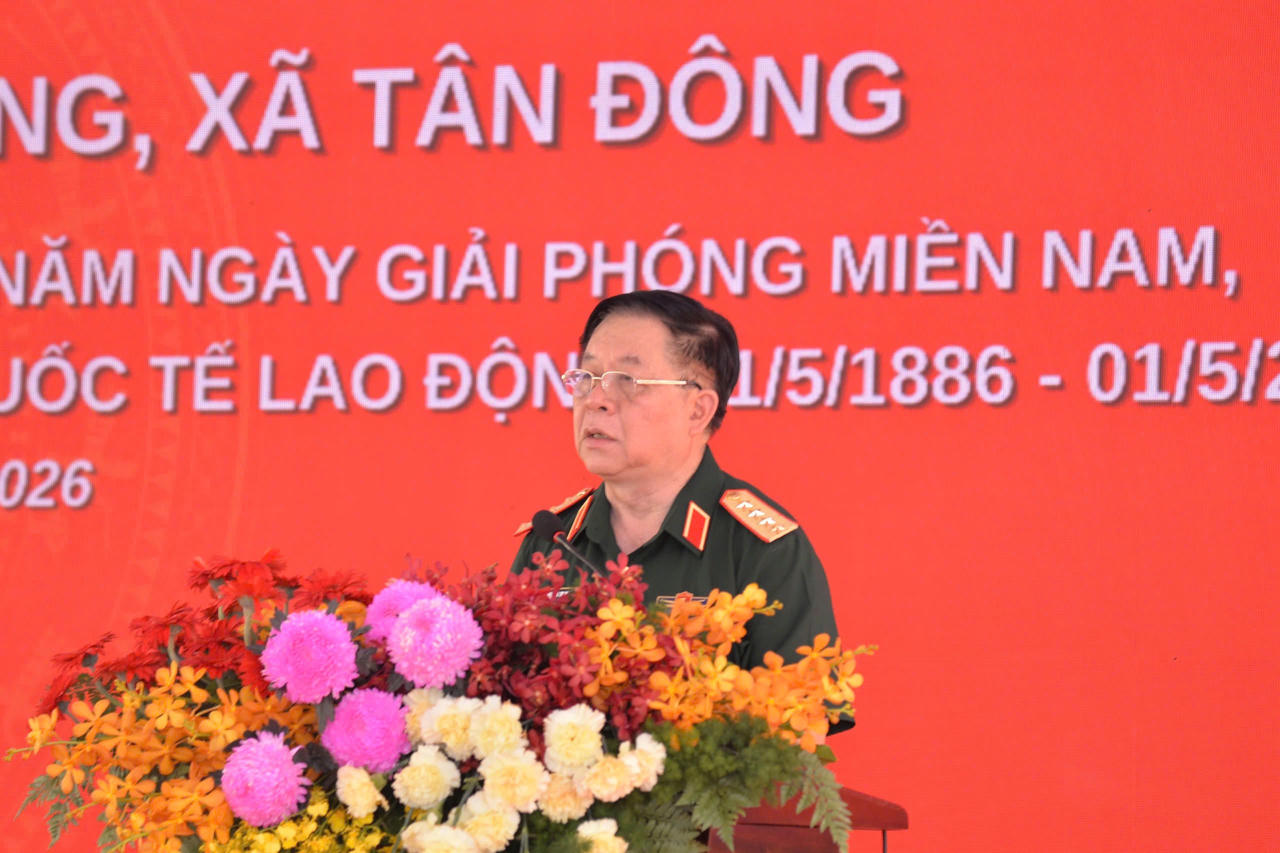 Đại tướng Nguyễn Trọng Nghĩa dự lễ khởi công Trường Tiểu học Tân Đông (Đồng Tháp)